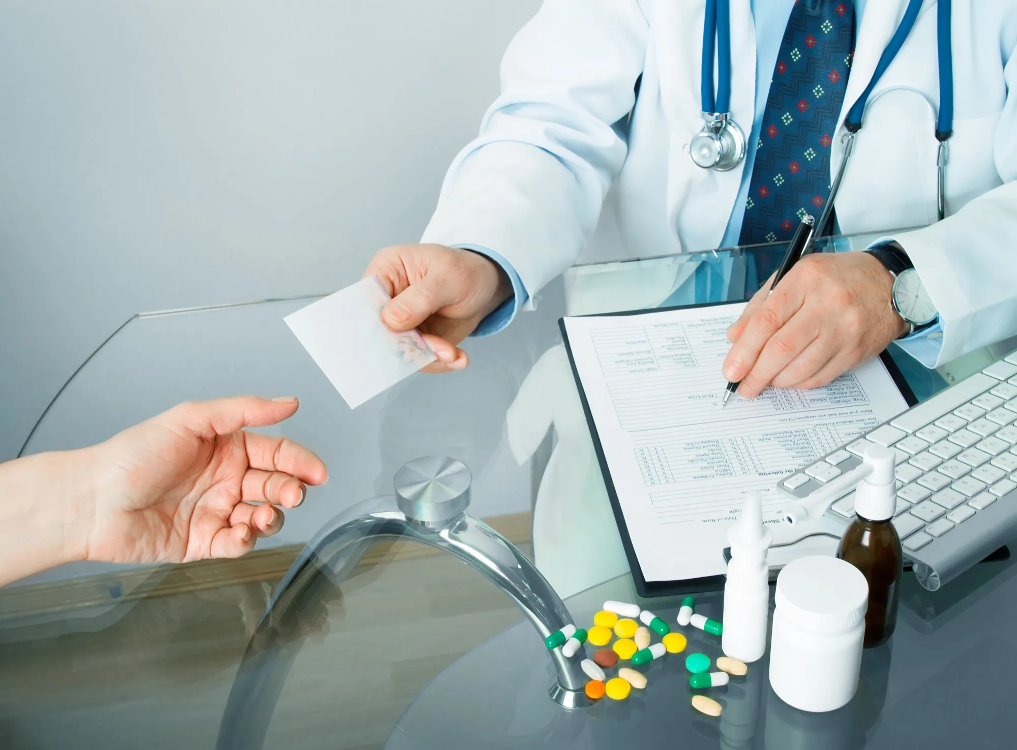 Detailed banner graphic showcasing the advantages of electronic prior authorization over manual processing, including faster approvals, reduced errors, and improved healthcare workflow efficiency